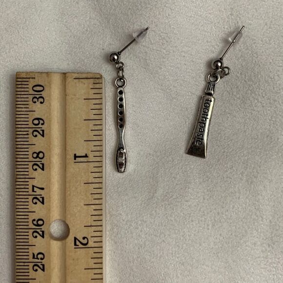 Dental Tooth Toothpaste Toothbrush Earrings - Picture 12 of 12
